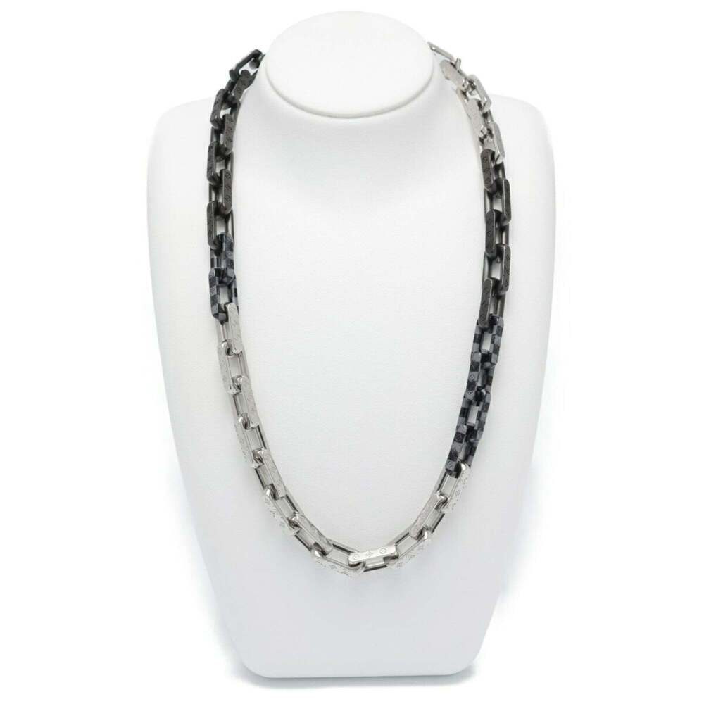 LOUIS VUITTON Black Monogram Necklace - Picture 2 of 6